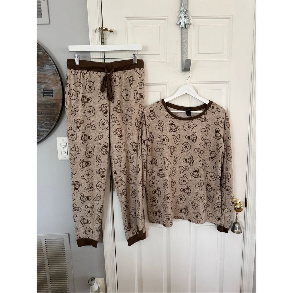 Disney Brown Winnie the Pooh & Tigger Pajamas sz M EUC